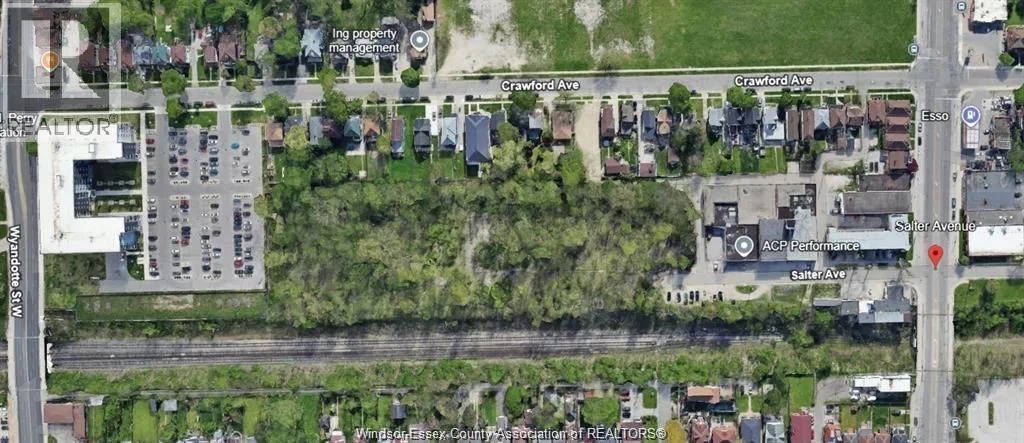 9324 SALTER AVENUE, Windsor, Ontario N9A5C4