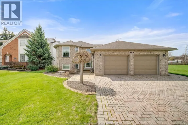 313 APPLEWOOD, Kingsville, Ontario N9Y3Y7