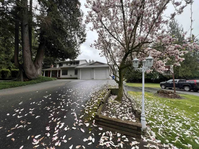 6582 SATCHELL STREET, Abbotsford, British Columbia V4X2G2