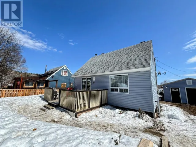 18 Swallow DR, Manitouwadge, Ontario P0T2C0