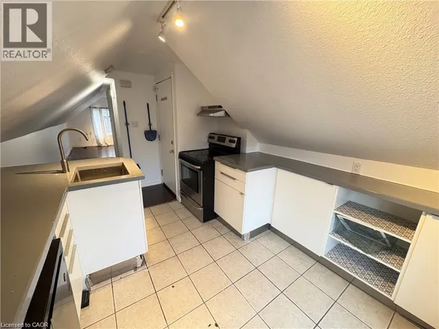 41 FAIRVIEW Avenue Unit# 3, Hamilton, Ontario L8L7B5