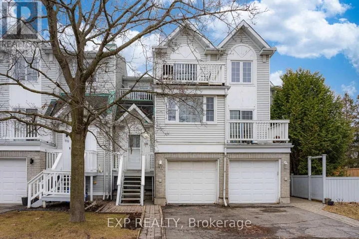 98 CASTLEGREEN PRIVATE, Ottawa, Ontario K1T3N3