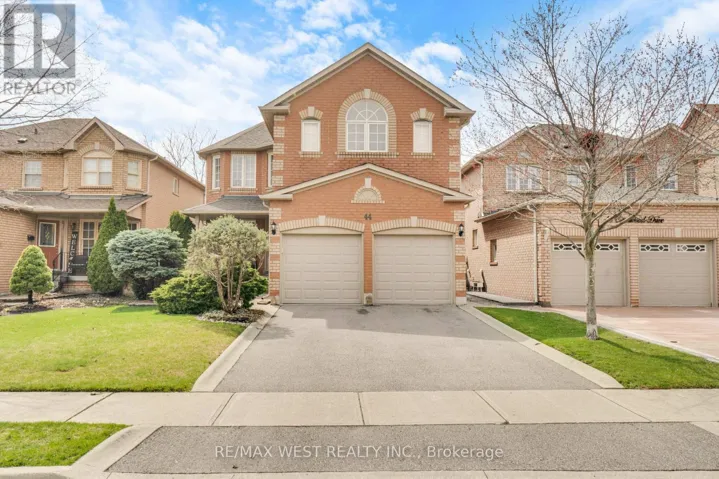 44 CREEKWOOD DRIVE, Brampton (Snelgrove), Ontario L7A1J3
