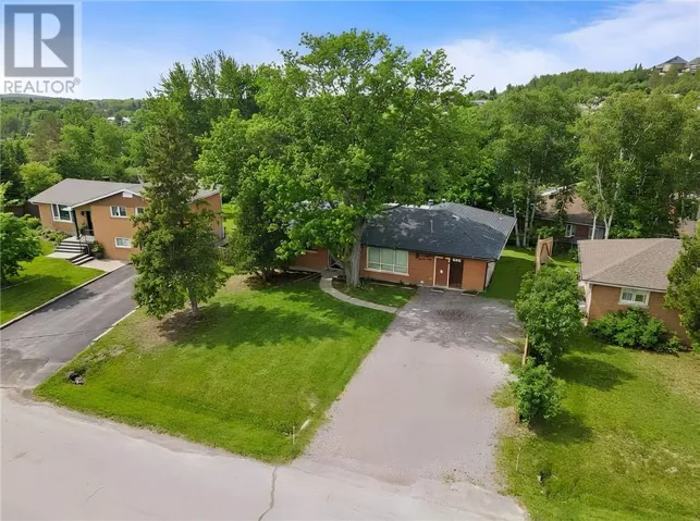 1279 Nesbitt Drive, Sudbury, Ontario P3E4E9