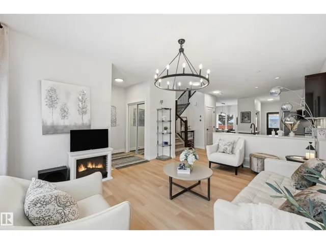 10736 149 ST NW, Edmonton, Alberta T5P1M2