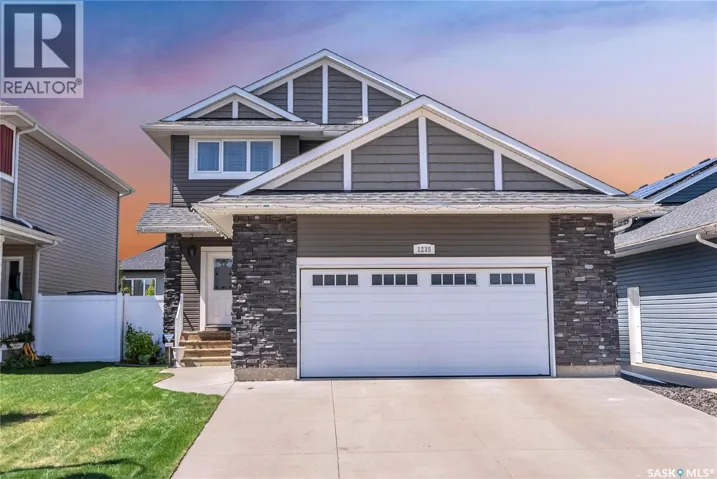 1235 Pringle WAY, Saskatoon, Saskatchewan S7T0V4