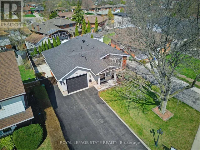157 HOOVER CRESCENT, Hamilton (Balfour), Ontario L9A3H2