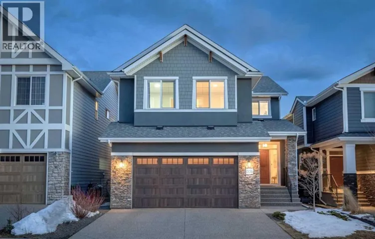 225 West Grove Way SW, Calgary, Alberta T3H1Z4