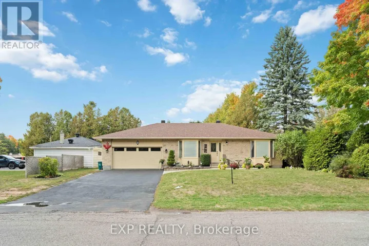 16 EVELYN STREET, Ottawa, Ontario K2S1M9