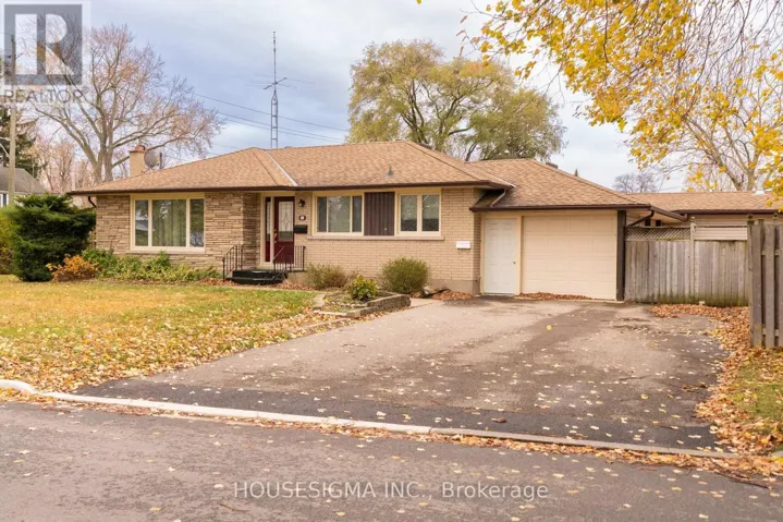 1 CHERRYLANE DRIVE N, St. Catharines (Vine/Linwell), Ontario L2M2H7