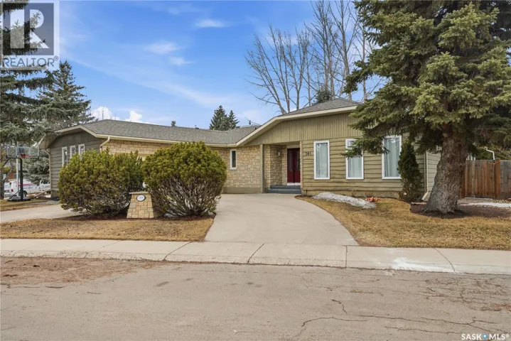 301 Coldspring CRESCENT, Saskatoon, Saskatchewan S7J3M9