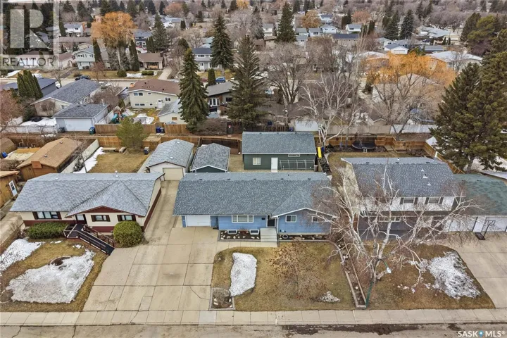 123 Deborah CRESCENT, Saskatoon, Saskatchewan S7J2W9