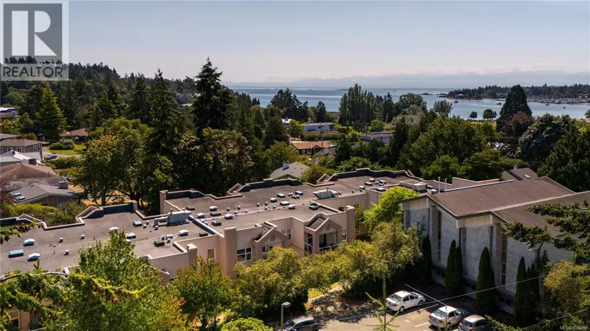 105 3915 St. George's Lane, Saanich, British Columbia V8N4E3