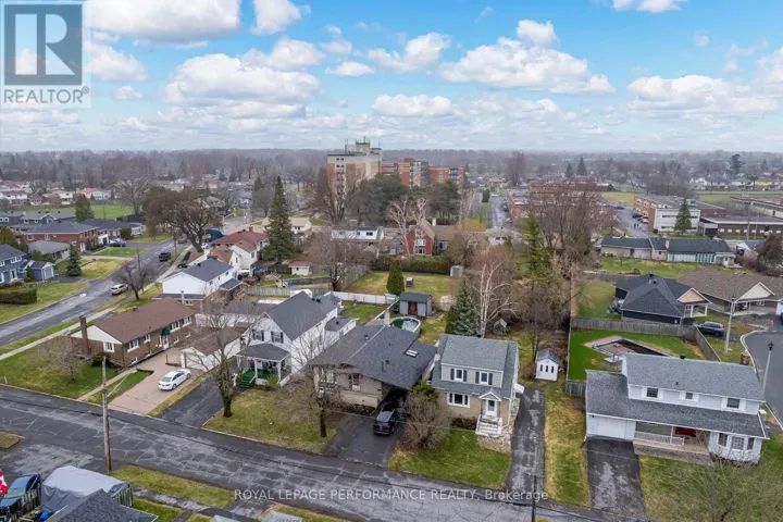 320 BALDWIN AVENUE, Cornwall, Ontario K6H4J5