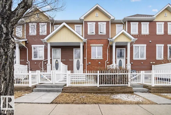 1637 TOWNE CENTRE BV NW, Edmonton, Alberta T6R0S3