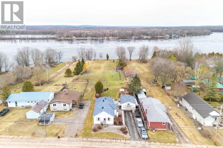48 LACROIX BAY ROAD, Whitewater Region, Ontario K0J2L0