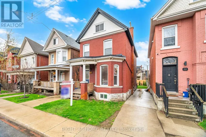 14 WILLIAM STREET, Hamilton (Landsdale), Ontario L8L5T7