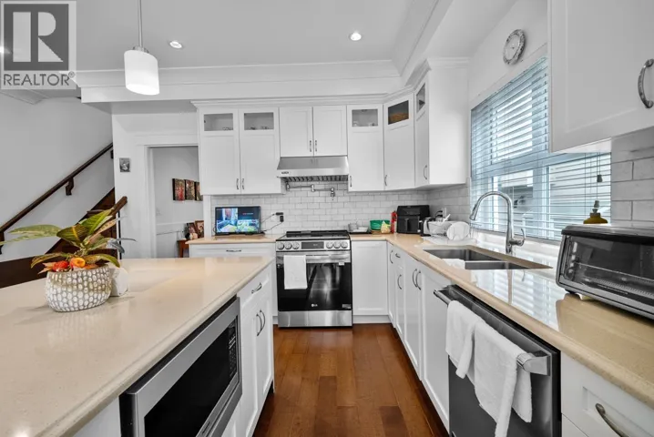 3288 W 32ND AVENUE, Vancouver, British Columbia V6L2C3