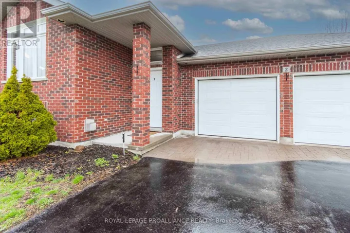 2 FREEDOM CRESCENT, Quinte West (Sidney Ward), Ontario K8V0C1