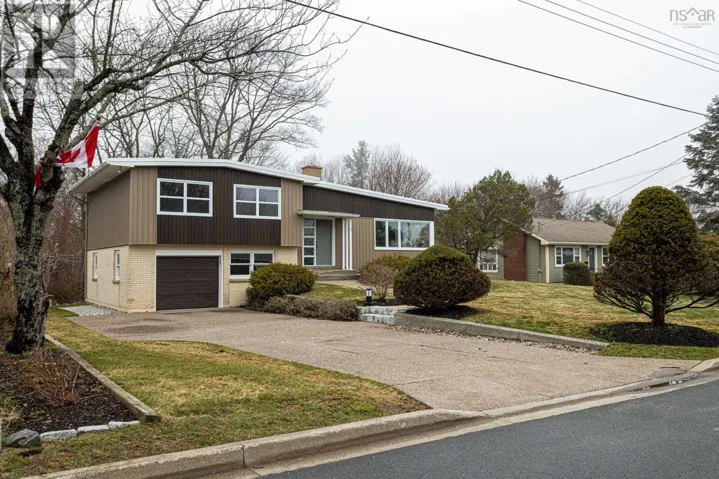 9 Crestview Drive, Halifax, Nova Scotia B3P1G1