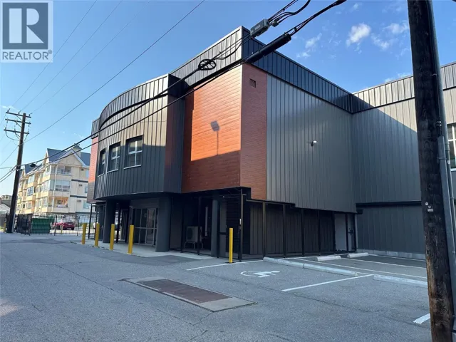 352 WINNIPEG Street Unit# 207, Penticton, British Columbia V2A5M5