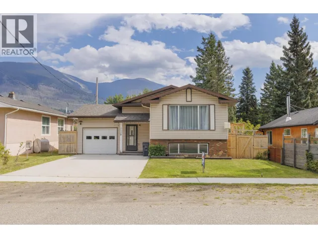 1128 3RD AVENUE, McBride, British Columbia V0J2E0