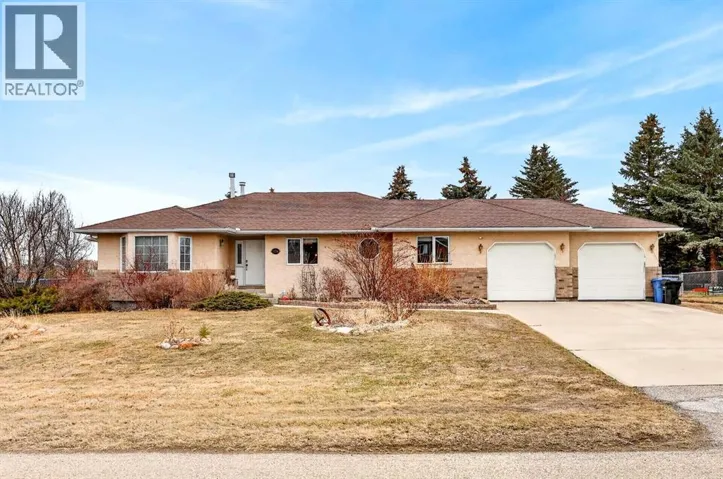 1124 Gleneagles Drive, Carstairs, Alberta T0M0N0