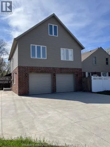 3002 CHURCH Unit# REAR, Windsor, Ontario N9E1T8