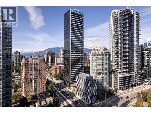 801 889 PACIFIC STREET, Vancouver, British Columbia V6Z1C3