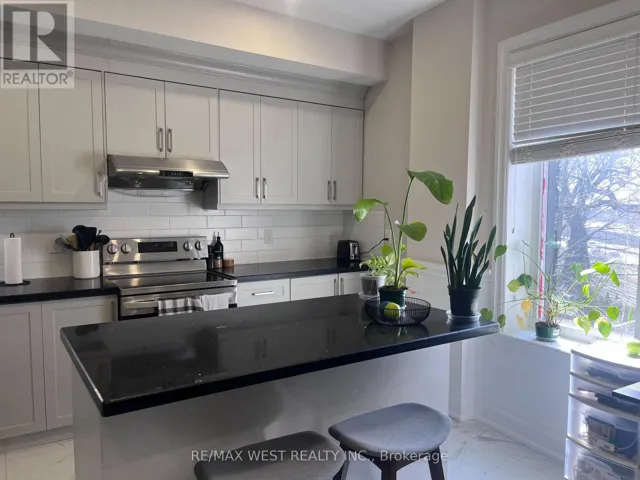 2 - 1495 KING STREET W, Toronto (South Parkdale), Ontario M6K1J4