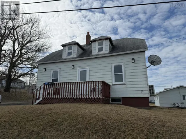 10 Barren Road, Chéticamp, Nova Scotia B0E1H0