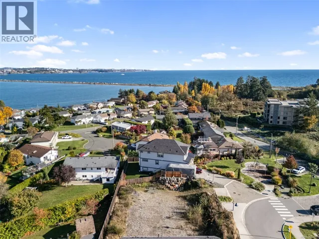 284 Seafield Rd, Colwood, British Columbia V9C0R1