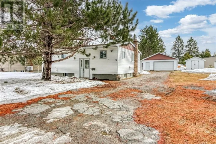 29 Arlington Drive E, Dowling, Ontario P0M1R0