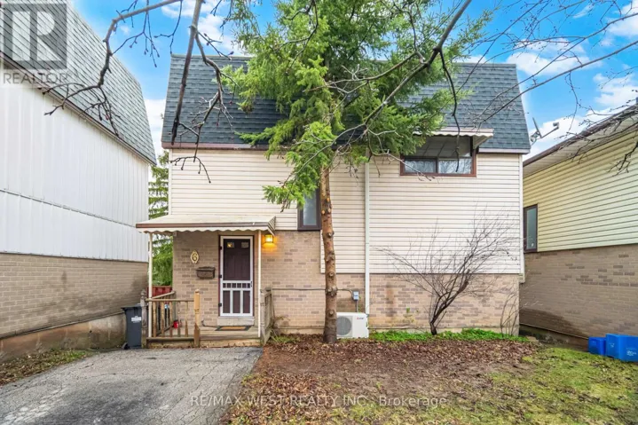 6 HILLPARK TRAIL S, Brampton (Central Park), Ontario L6S1R1