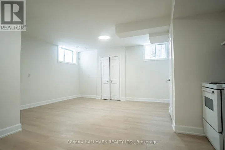 BASEMENT 2 - 118 FAIRHOLME AVENUE, Toronto (Englemount-Lawrence), Ontario M6B2W9