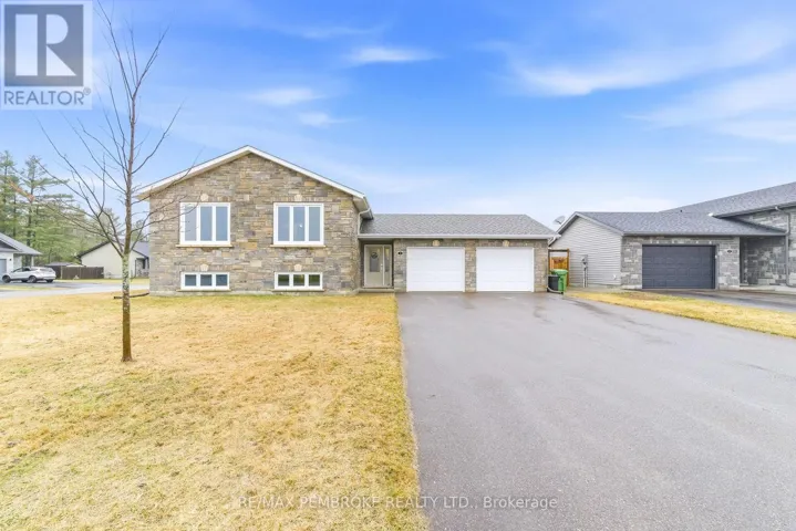 3 NILE STREET, Petawawa, Ontario K8H0E8