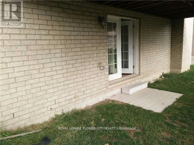 BASEMENT - 38 BLACK DIAMOND CRESCENT, Brampton (Credit Valley), Ontario L6X1A2