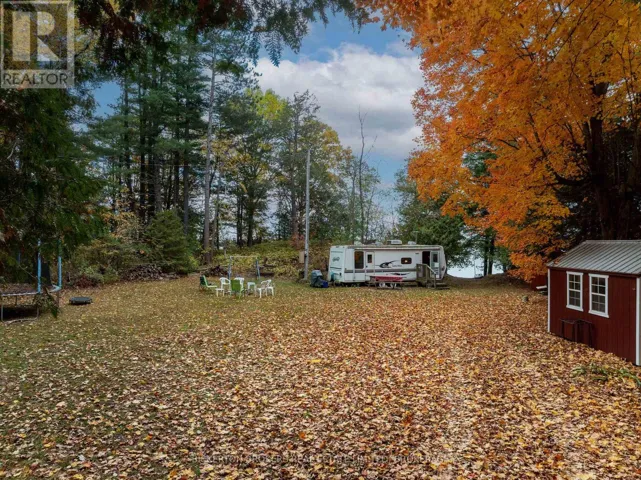 18 LAKE SHORE DRIVE, Rideau Lakes, Ontario K0E1G0
