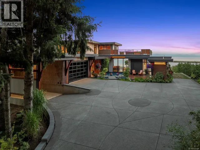 9046 Clarkson Ave, Black Creek, British Columbia V9J1B3