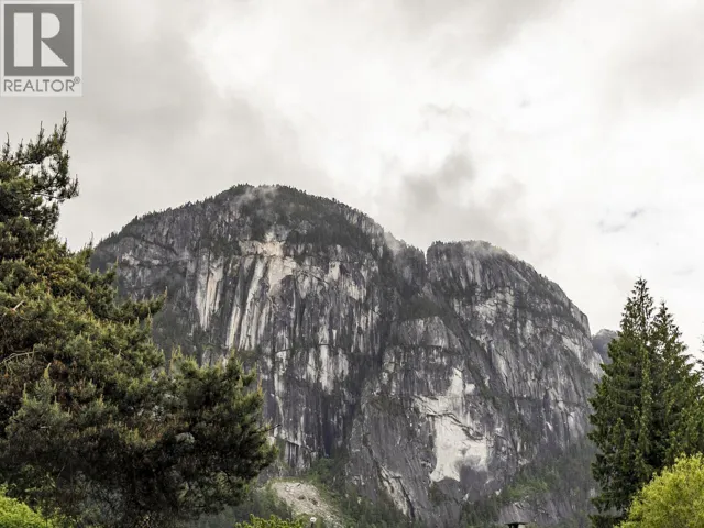 21 38173 WESTWAY AVENUE, Squamish, British Columbia V8B0Y4