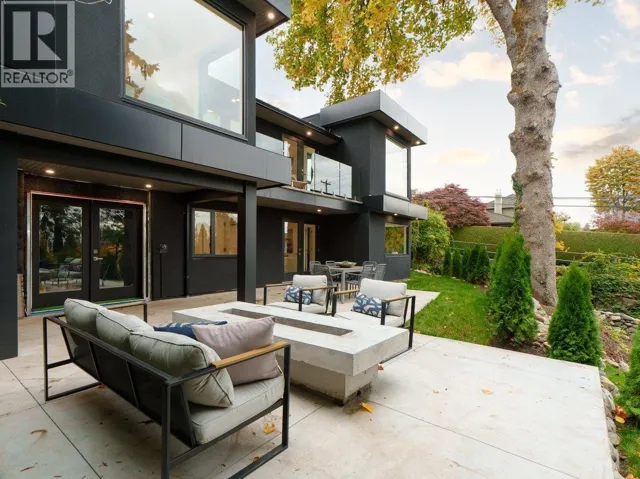 2508 NELSON AVENUE, West Vancouver, British Columbia V7V2R6