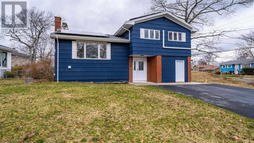 1 Kingfisher Crescent, Rockingham, Nova Scotia B3M3B1
