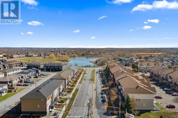 12 LAKEPOINTE DRIVE, Ottawa, Ontario K4A5E3
