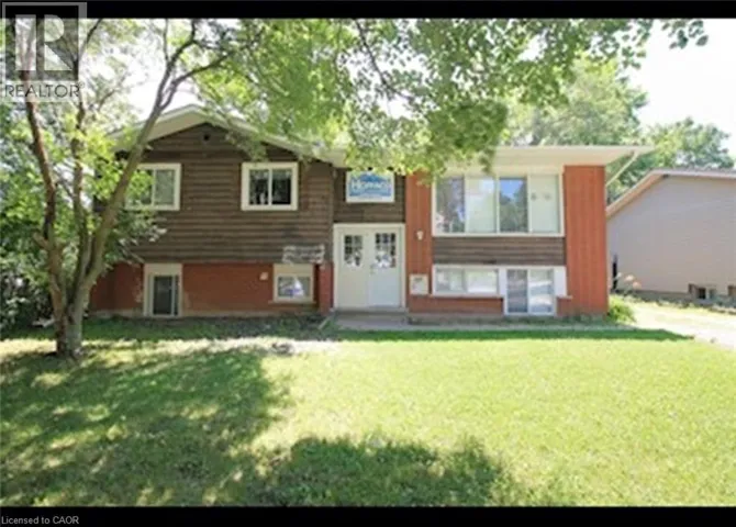 65 CARDILL Crescent Unit# A, Waterloo, Ontario N2L3Y7