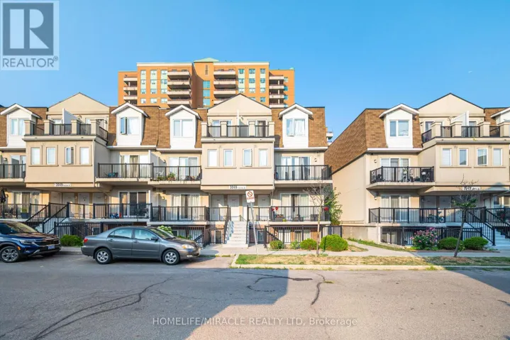 2002 - 3049 FINCH AVENUE W, Toronto (Humbermede), Ontario M9M0A5