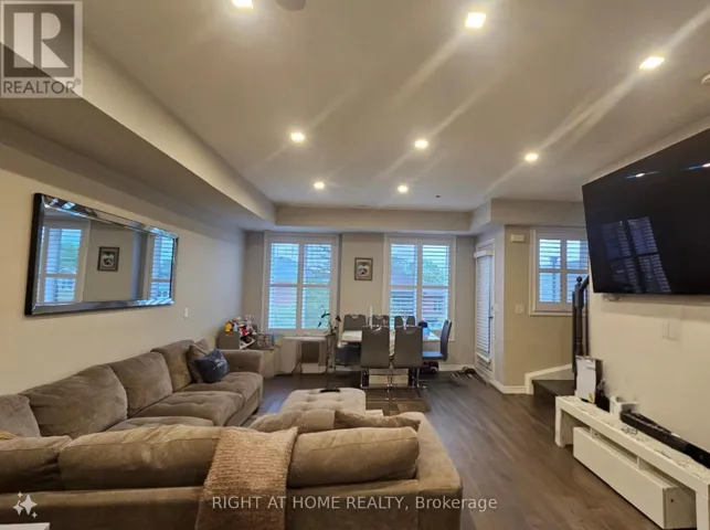 23 - 120 TWENTY FOURTH STREET, Toronto (Long Branch), Ontario M8V0B8