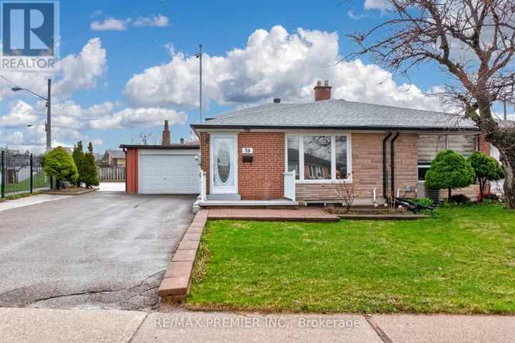 39 HUCKNALL ROAD, Toronto (York University Heights), Ontario M3J1V7