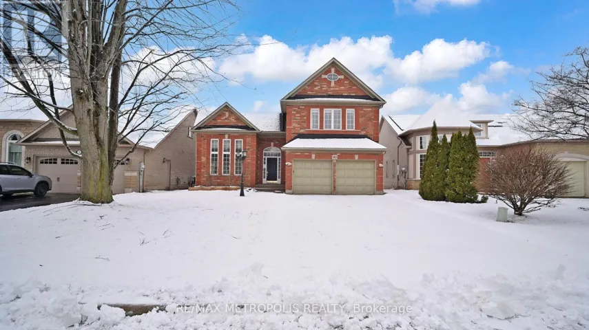 183 VALMONT COURT, Hamilton (Ancaster), Ontario L9G5A1
