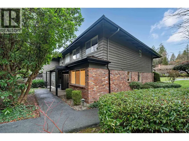 1109 235 KEITH ROAD, West Vancouver, British Columbia V7T1M7