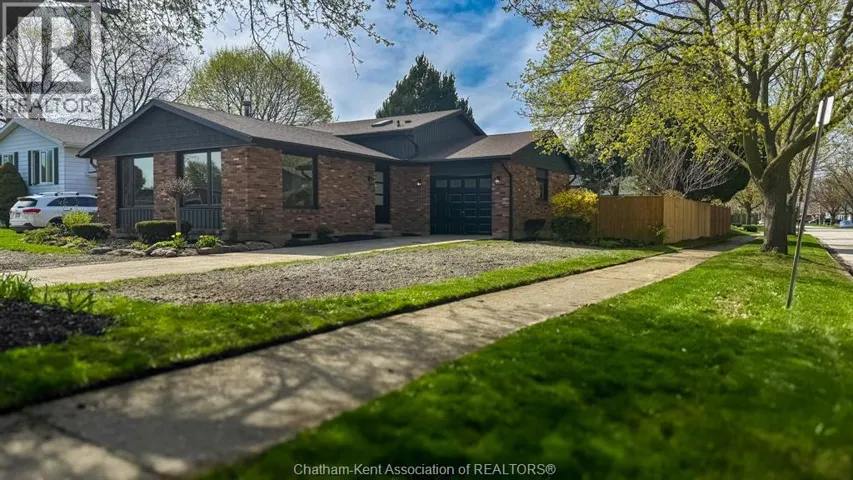 3 Academy CRESCENT, Chatham, Ontario N7L4R2